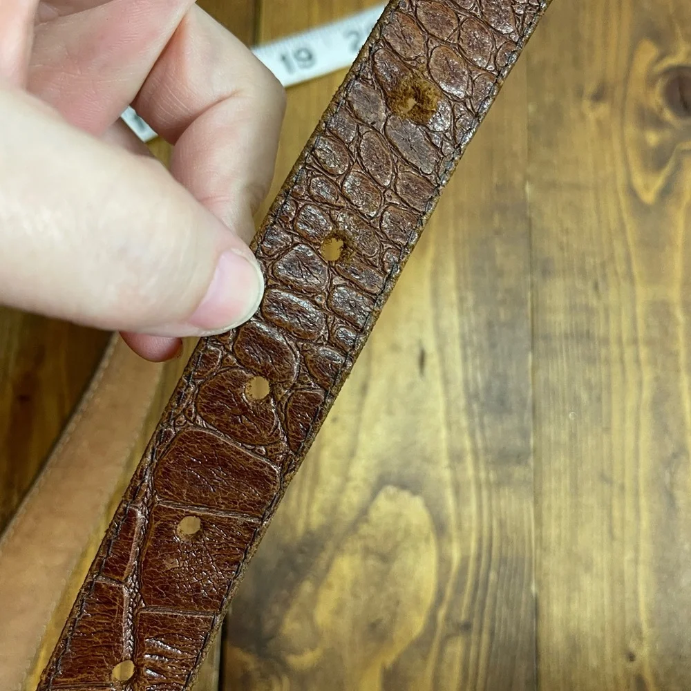 Stamped crocodile print leather belt tan with silver tone size 32